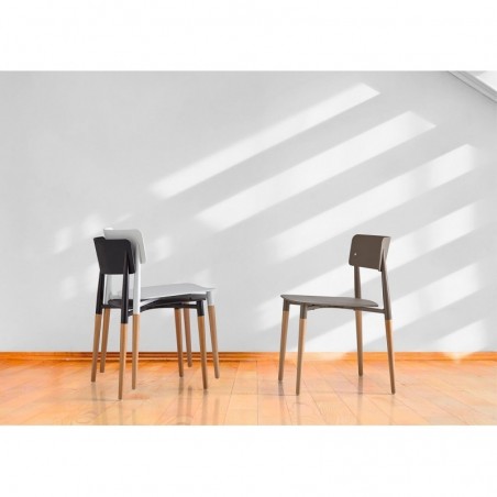 Silla CLAIRE blanco de estilo nórdico y patas de haya