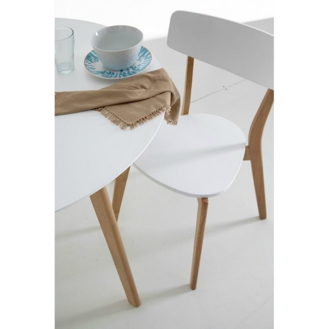 Silla SKAN de estilo nórdico en madera