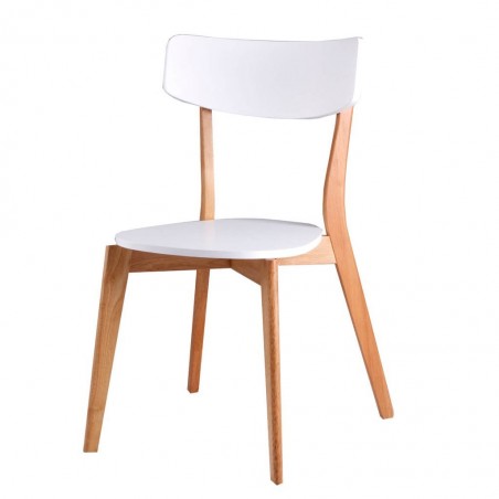Silla SKAN de estilo nórdico en madera
