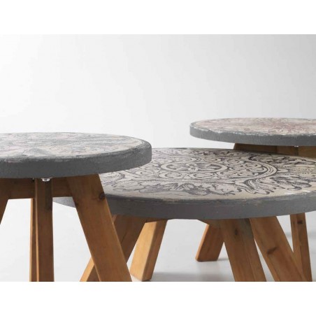 Mesa auxiliar 60x45h madera y cemento