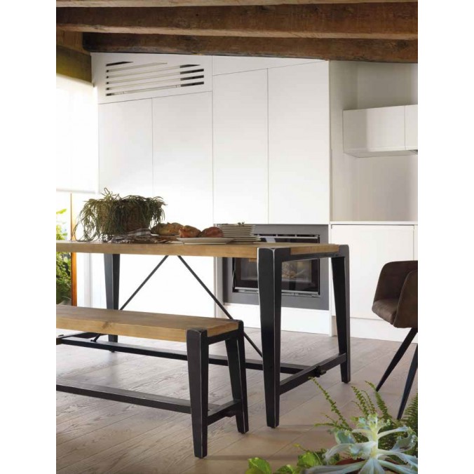 Banco de estilo industrial 150x32x45h en abeto