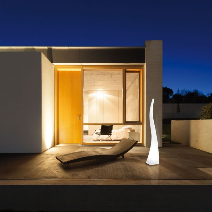 Lámpara pie de exterior 168cm serie Flame