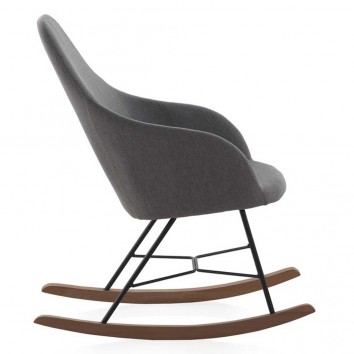 Mecedora vintage con patines madera 62x84x101h 2
