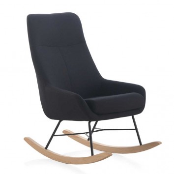 Mecedora vintage con patines madera 64x96x103h