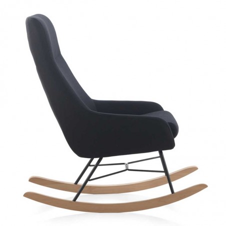 Mecedora vintage con patines madera 64x96x103h