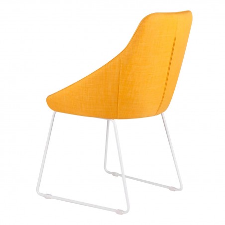 Silla diseño ALBA tapizado mostaza y patas color blanco