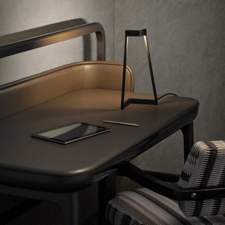 Lámpara de mesa Minimal tono dnegro con luz LED
