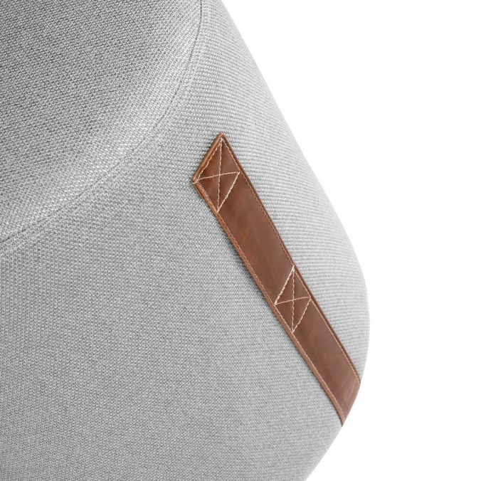 Puff cónico 44cm tapizado gris claro con asa