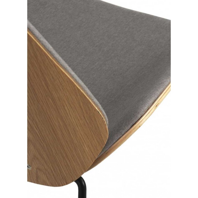 Silla de diseño estilo mid century asiento tapizado  51x54x82h