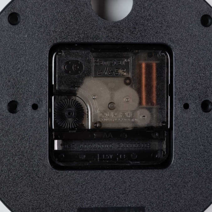 reloj pared mdf triangulos 60x4,5x60 cm