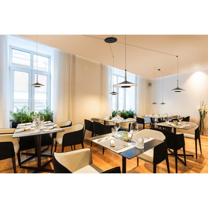 Lámpara LED 2*8W 3000K serie ORION Negro+Cuero - 200h