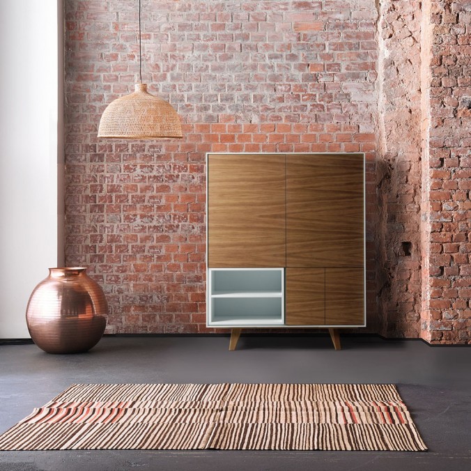 Aparador estilo moderno 110x40x149h chapa de roble