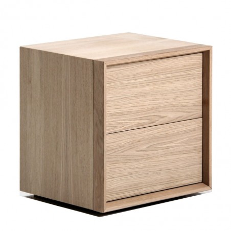 Mesita de noche 40x34x40h fabricada en roble macizo