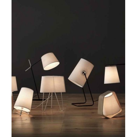 Lámpara de mesa 3 patas con pantalla 24x34cm blanca