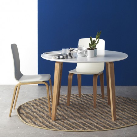 Mesa estilo nórdico 110x75h de contrachapado de roble