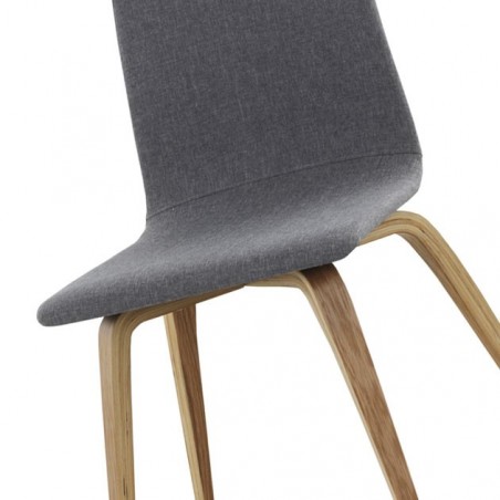 Silla estilo nórdico 44x51x88h de contrachapado de roble