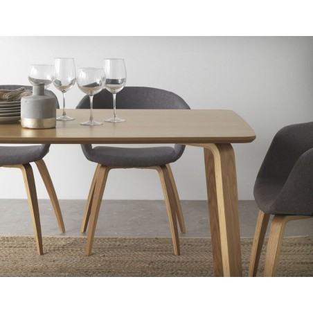 Mesa estilo nórdico 150x75h de contrachapado de roble