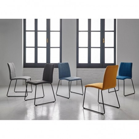 Silla MALINA tapizado azul y patas metal negro